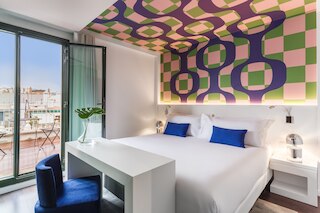 ルーム メイト カーラ, バルセロナ