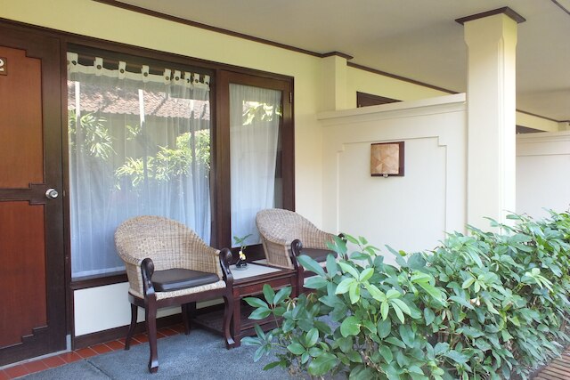 ブサキ ビーチ ホテル