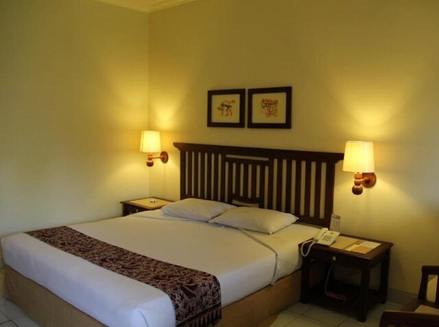 ブサキ ビーチ ホテル