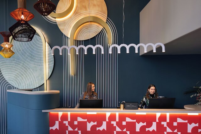 ホテル インディゴ バルセロナ プラザ エスパーニャ by IHG