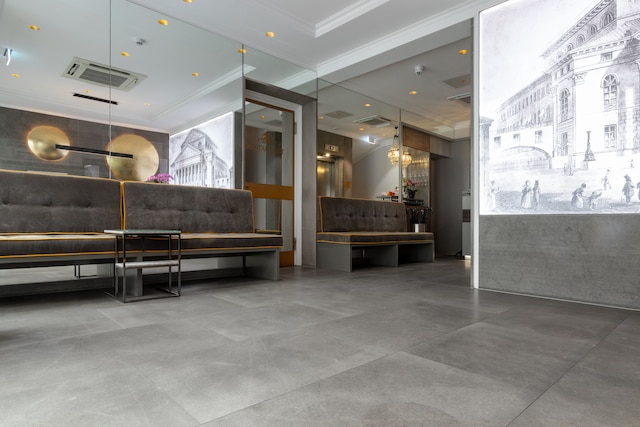 ホテル アン デア オペー