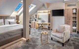 マエストロ バイ アドレズ