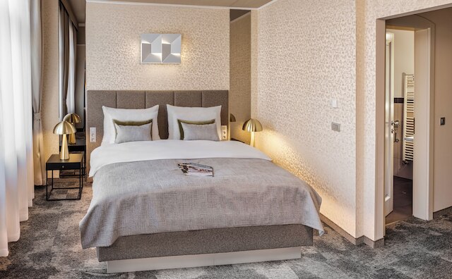 マエストロ バイ アドレズ