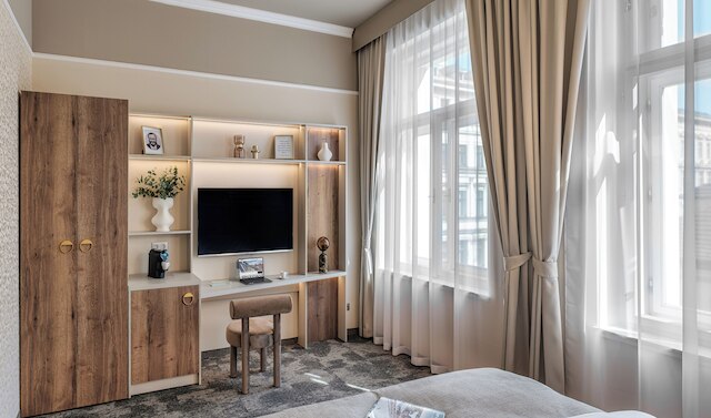 マエストロ バイ アドレズ