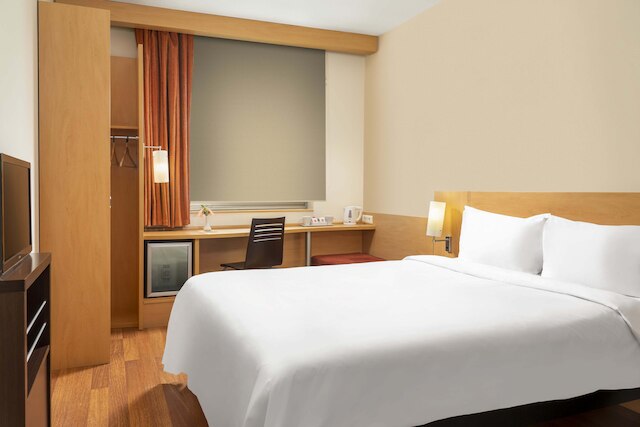 イビス イスタンブール ゼイティンブルヌ