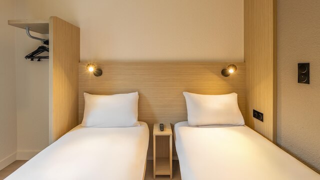 プルミエール クラス パリ ウエスト - ポン ド シュレーヌ