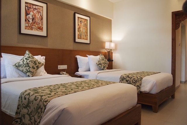 ユリア ビレッジ イン