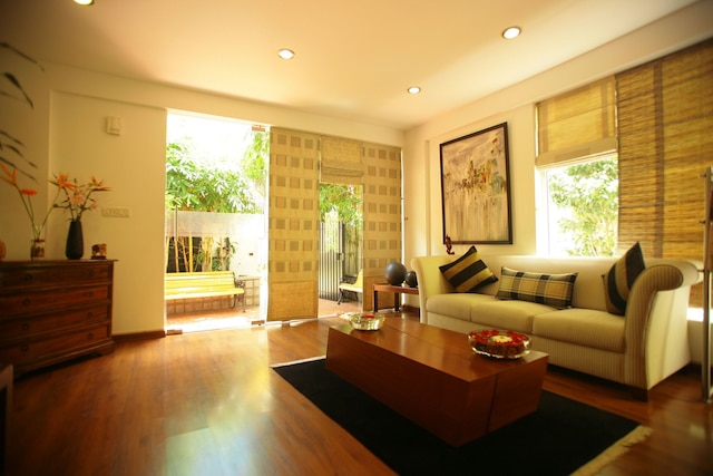 ジャスタ オフ MG ロード