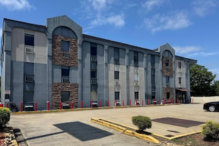 ガルス スタジアム パーク イン, アン アセンド コレクション ホテル