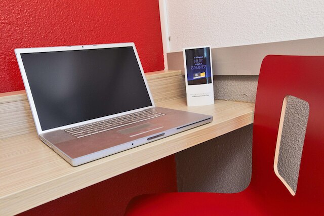 プルミエール クラス リール - ヴィルヌーヴ ダスク - スタッド ピエール モーロワ