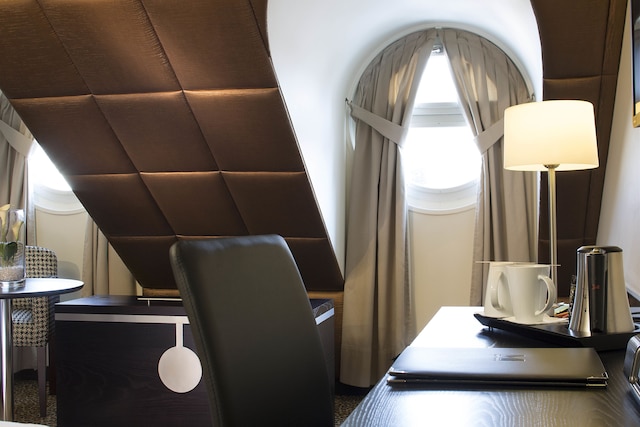 オテル ル M パリ