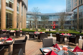 シェラトン グランド上海浦東ホテル & レジデンシーズ (上海浦東喜來登由由酒店及公寓)