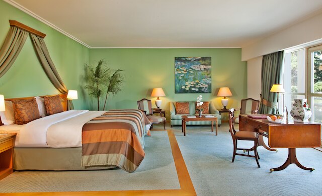 ホテル ドス テンプラリオス