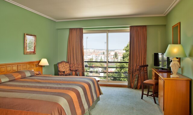 ホテル ドス テンプラリオス