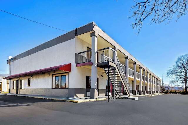 アメリカズ ベスト バリュー イン フォートジャクソン