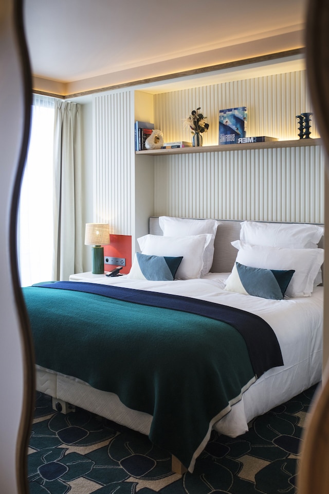 ホテル レ カフェ デ パリ