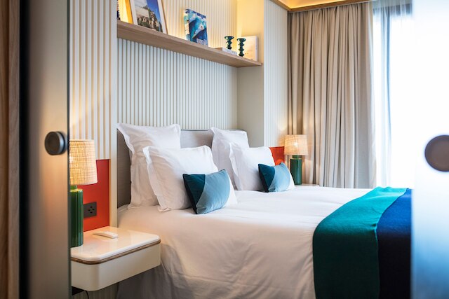 ホテル レ カフェ デ パリ