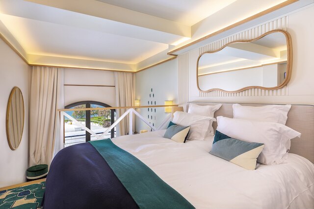 ホテル レ カフェ デ パリ