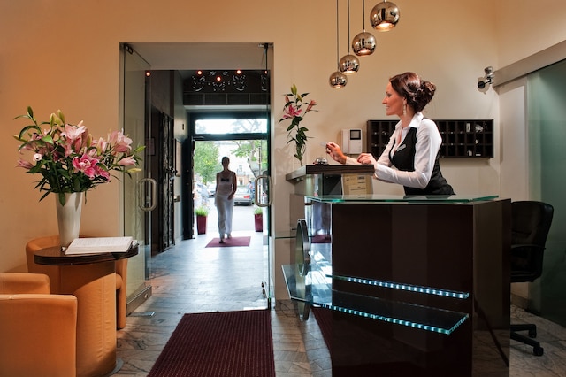 スパッツ アパートホテル