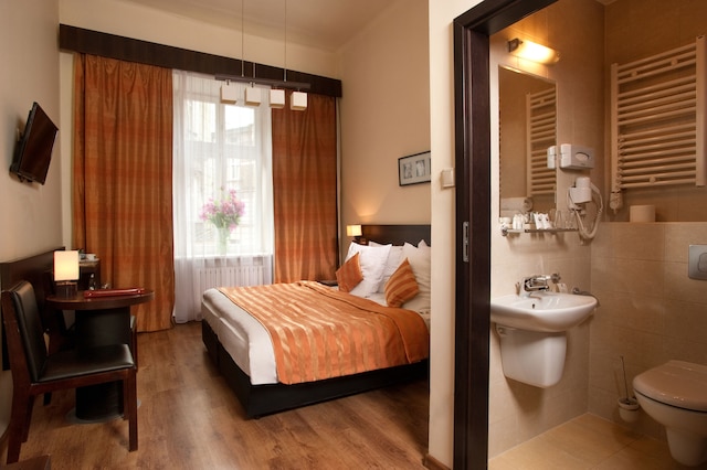 スパッツ アパートホテル