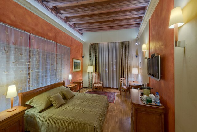 ホテル ヴェンツル