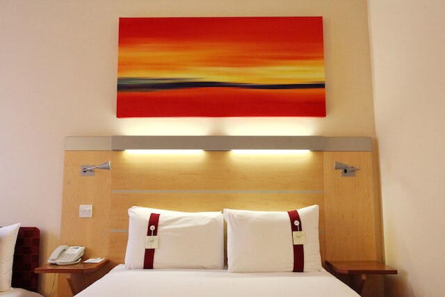 ホリデイイン エクスプレス バーミンガム レディッチ by IHG