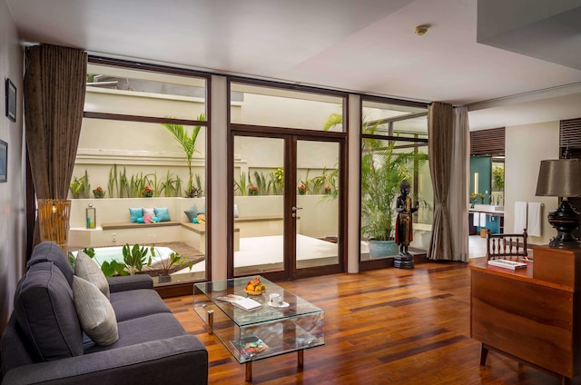 ヘリテージ スイーツ ホテル