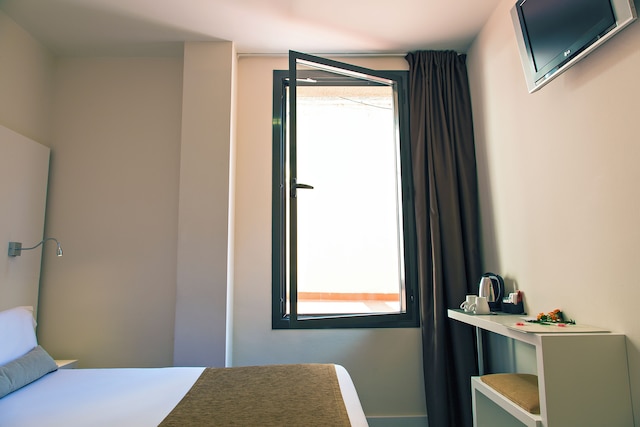 BCN ウルバネス デル コンテ