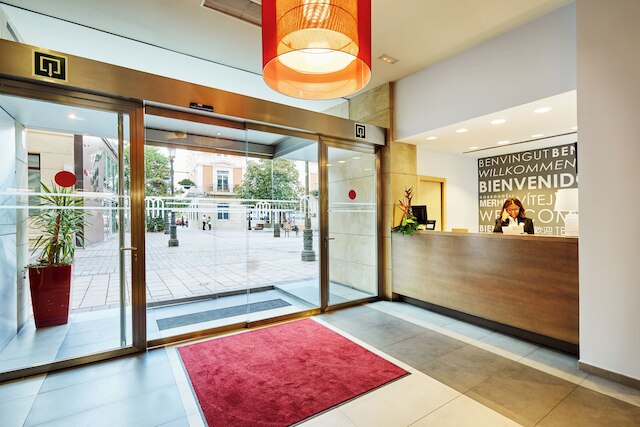 ホテル セルコテル ポルタレス