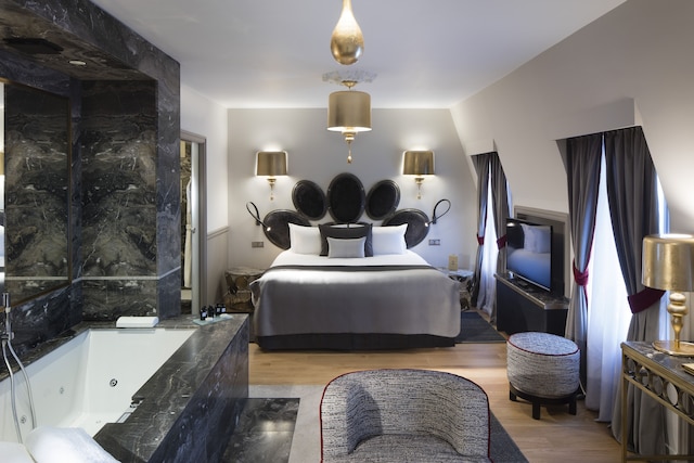 ホテル ルーメン パリ ルーヴル