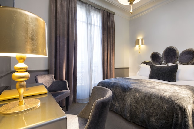 ホテル ルーメン パリ ルーヴル