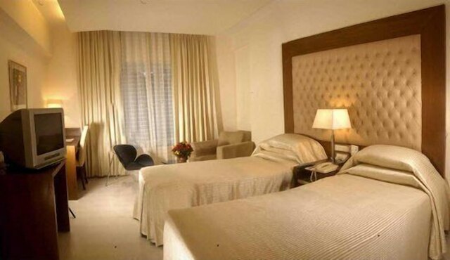 ザ シェブロン ホテル