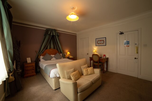 ファインズ ベイリウィック ホテル