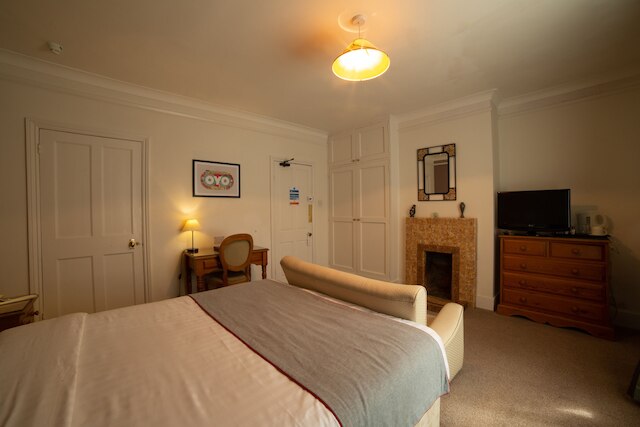 ファインズ ベイリウィック ホテル