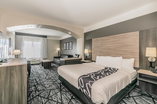 ラ キンタ イン & スイーツ バイ ウィンダム グランベリー