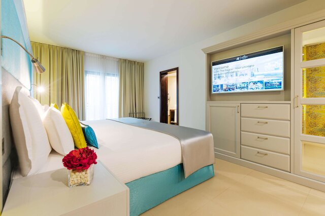 Aクス ザ パレス