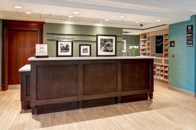 ハンプトン イン バイ ヒルトン ロンドン