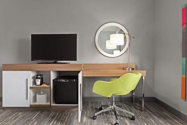 ハンプトン イン バイ ヒルトン ロンドン