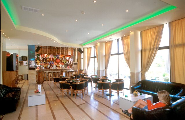 ポセイドン ホテル アンド アパートメンツ