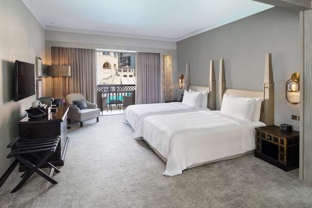 パレス ダウンタウン