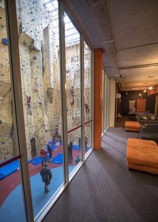 ロック ソリッド バックパッカーズ ロトルア