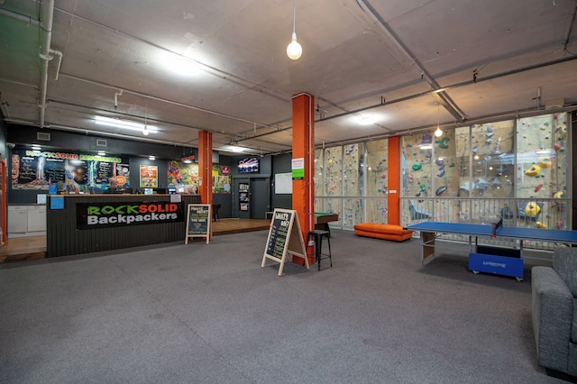 ロック ソリッド バックパッカーズ ロトルア