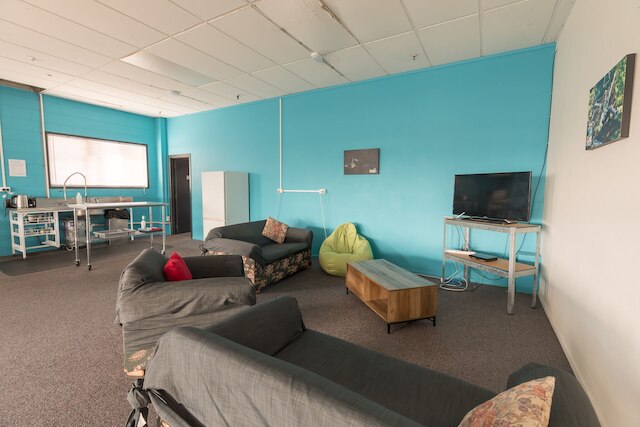 ロック ソリッド バックパッカーズ ロトルア