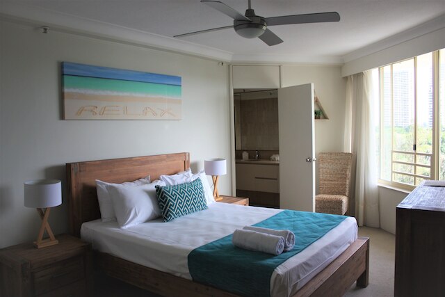 コンテッサ ホリデイ アパートメンツ