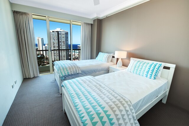 コンテッサ ホリデイ アパートメンツ