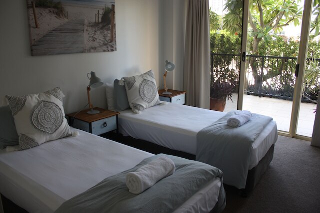 コンテッサ ホリデイ アパートメンツ