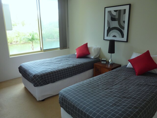 コンテッサ ホリデイ アパートメンツ