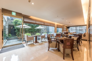 ロイヤル ビズ台北 (金来商旅)