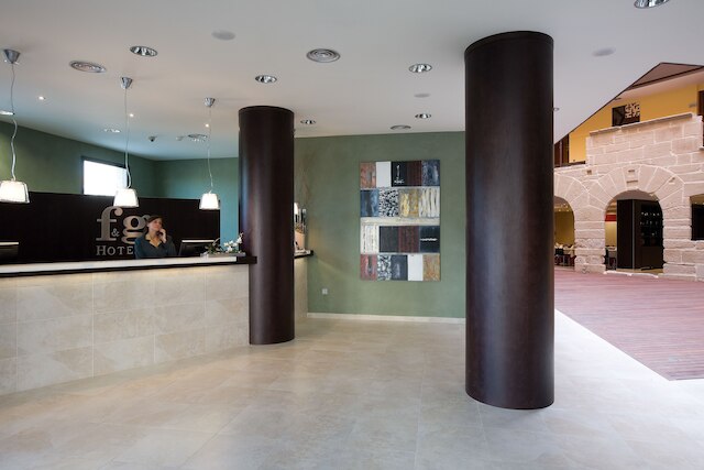 F&G ログローニョ ホテル