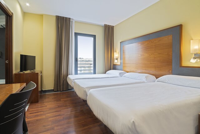 F&G ログローニョ ホテル